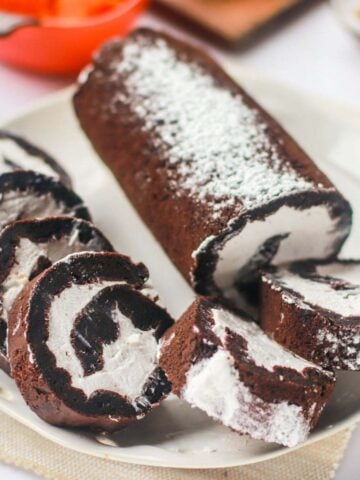 chocolate pumpkin cake roll thumbnail picture.