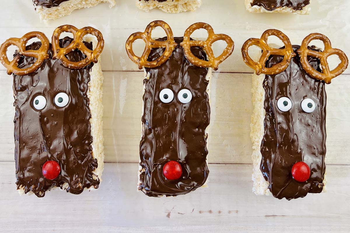 three reindeer treats in row.
