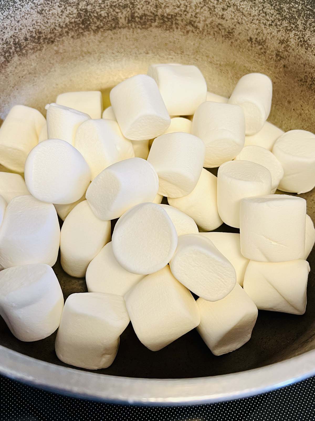 Marshmallows in a pot.